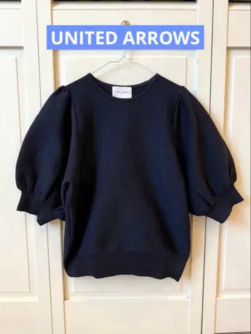 새상품급 [ UNITED ARROWS ] 퍼프 슬리브 네이비 상의