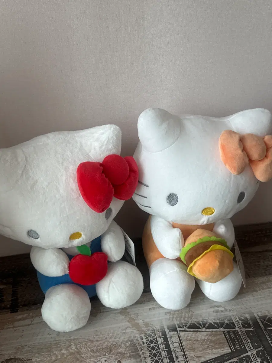 산리오 헬로키티 인형 햄버거/사과