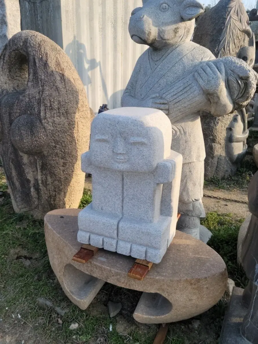 화강암 조각상