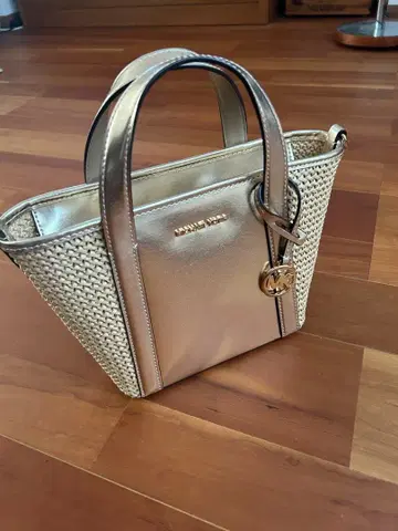 MICHAL KORS 숄더백 새상품급