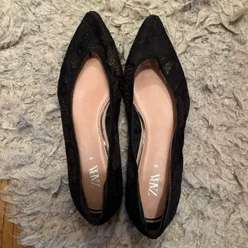 ZARA 레이스 플랫슈즈 블랙 38사이즈