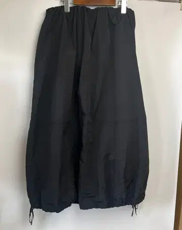 택 포함 새상품 ZARA 벌룬 스커트 롱 드로스트 사양 여성용 L