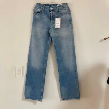 새상품 미사용 ZARA 스트레이트 데님 라이트 블루 32