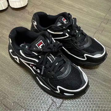 FILA 스니커즈 블랙