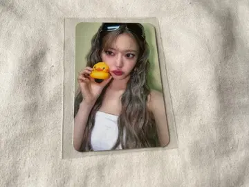 LESSERAFIM 미야와키 사쿠라 트레이딩 카드
