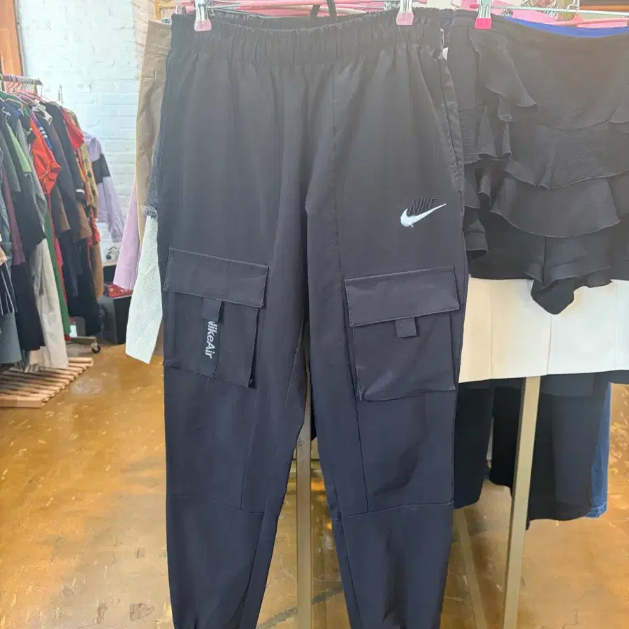 나이키 에어 카고 바지 블랙