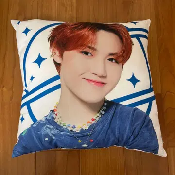 TREASURE DOYOUNG 쿠션
