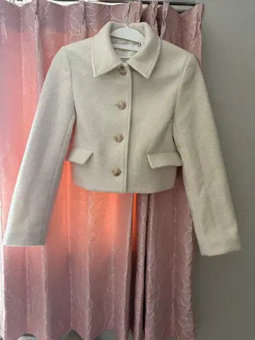 MOUSSY 숏 기장 울 코트 화이트