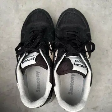 Saucony SHADOW 스니커즈 블랙 화이트 24.5
