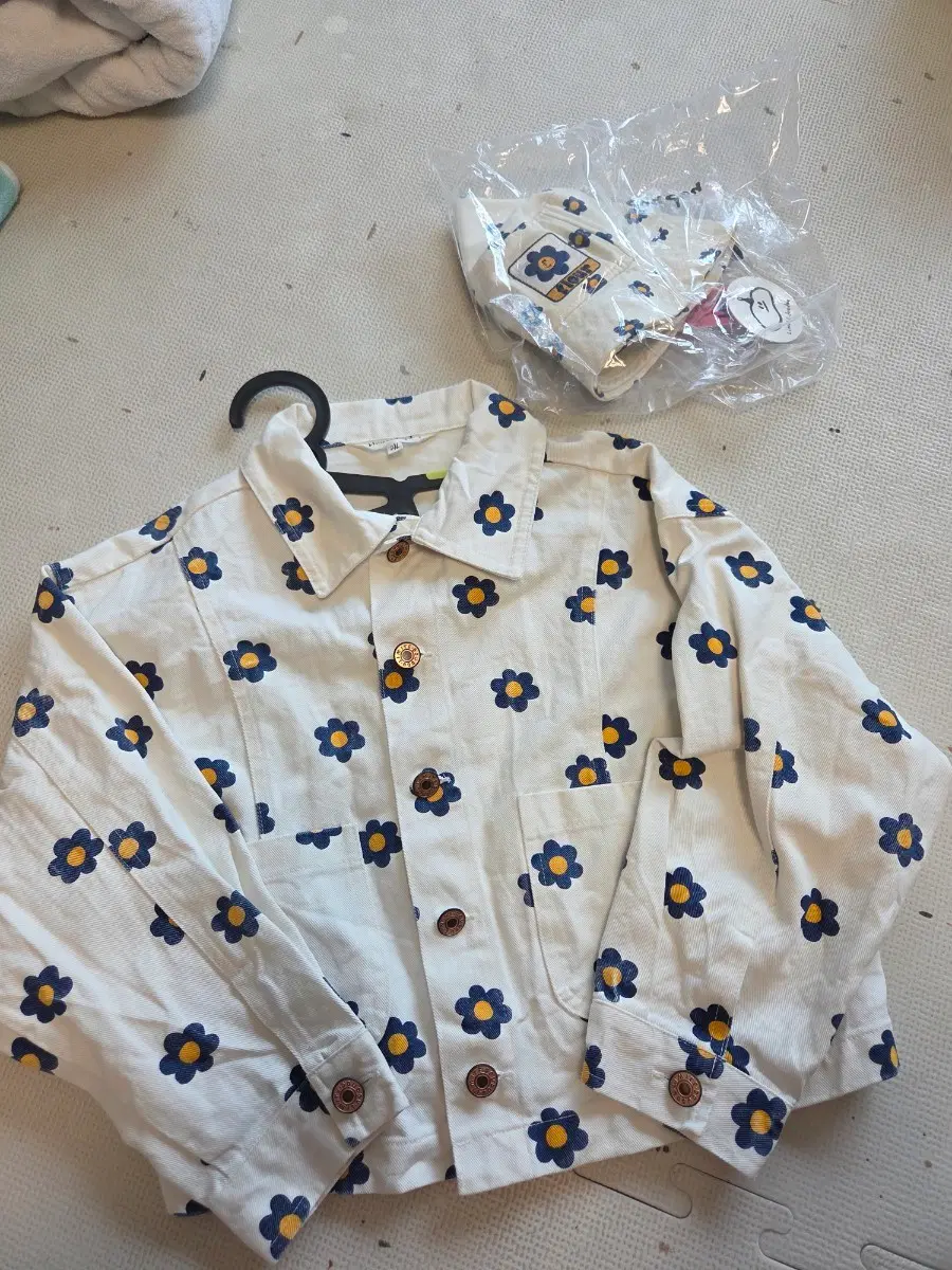 리미떼두두 화이트 데이지 패턴 데님 자켓 2xL