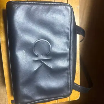 CK 캘빈 클라인 숄더백 블랙