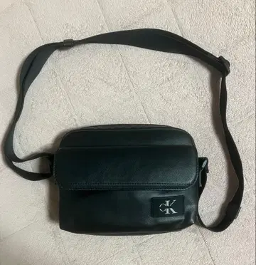 Calvin Klein 숄더백 블랙