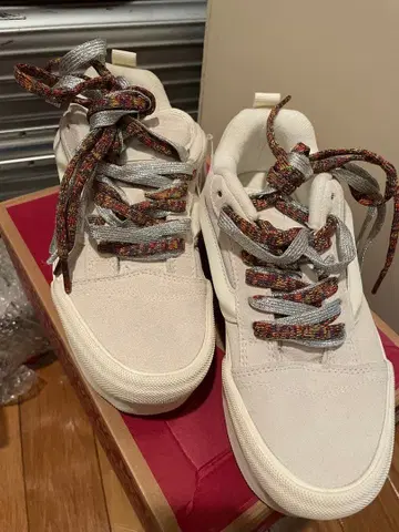 VANS 스니커즈 화이트 계열 5.5