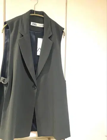 [새상품] Zara 슬리브리스 자켓