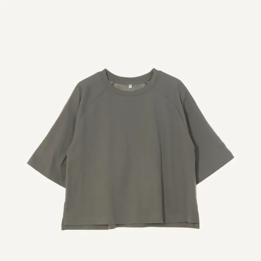 MUJI 카키 크롭 티셔츠