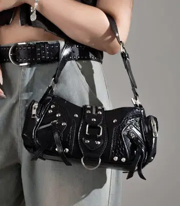 apresjour mignon x ARIAZ 벨트 디자인 스터드 핸드 백