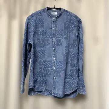 UNITED ARROWS 페이즐리 무늬 밴드 카라 샴브레이 셔츠