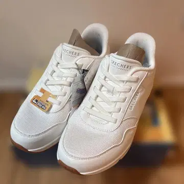 SKECHERS UNO-BANKSIA 23.5cm 화이트 택 포함 새상품
