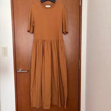 COS 반팔 롱 원피스 사이즈 S