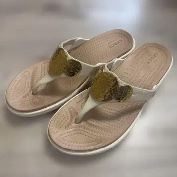 Crocs 샌들 화이트 골드 W6
