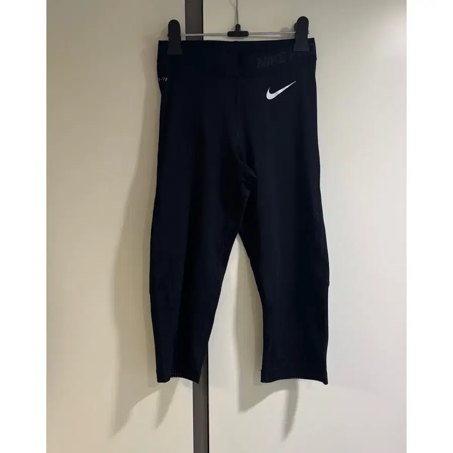 [미착용/새제품]NIKE 나이키 카프리 7부 레깅스