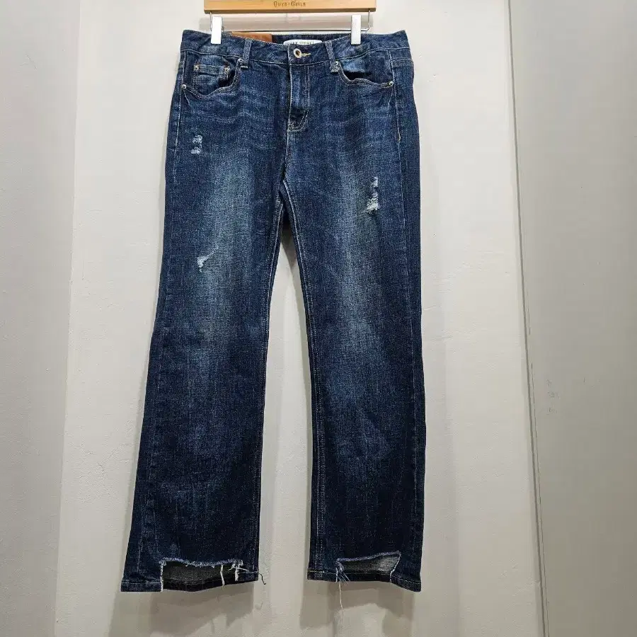 프랭크스톤 부츠컷 데님팬츠