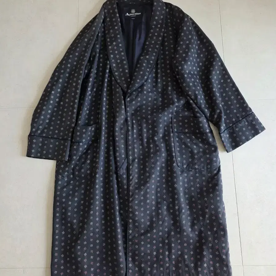 Aquascutum 로브