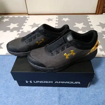 UNDER ARMOUR 언더아머 스니커즈 25.5cm