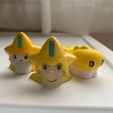 포켓몬 키즈 지라치와 샤리타츠