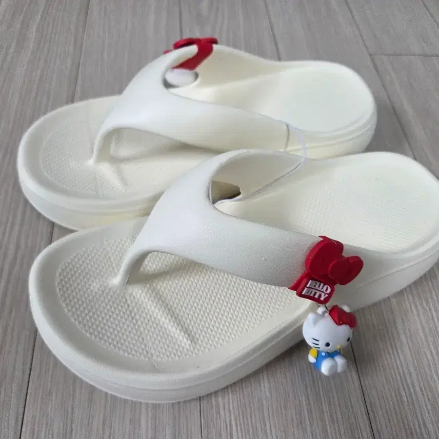 헬로키티 흰색 쪼리 250mm