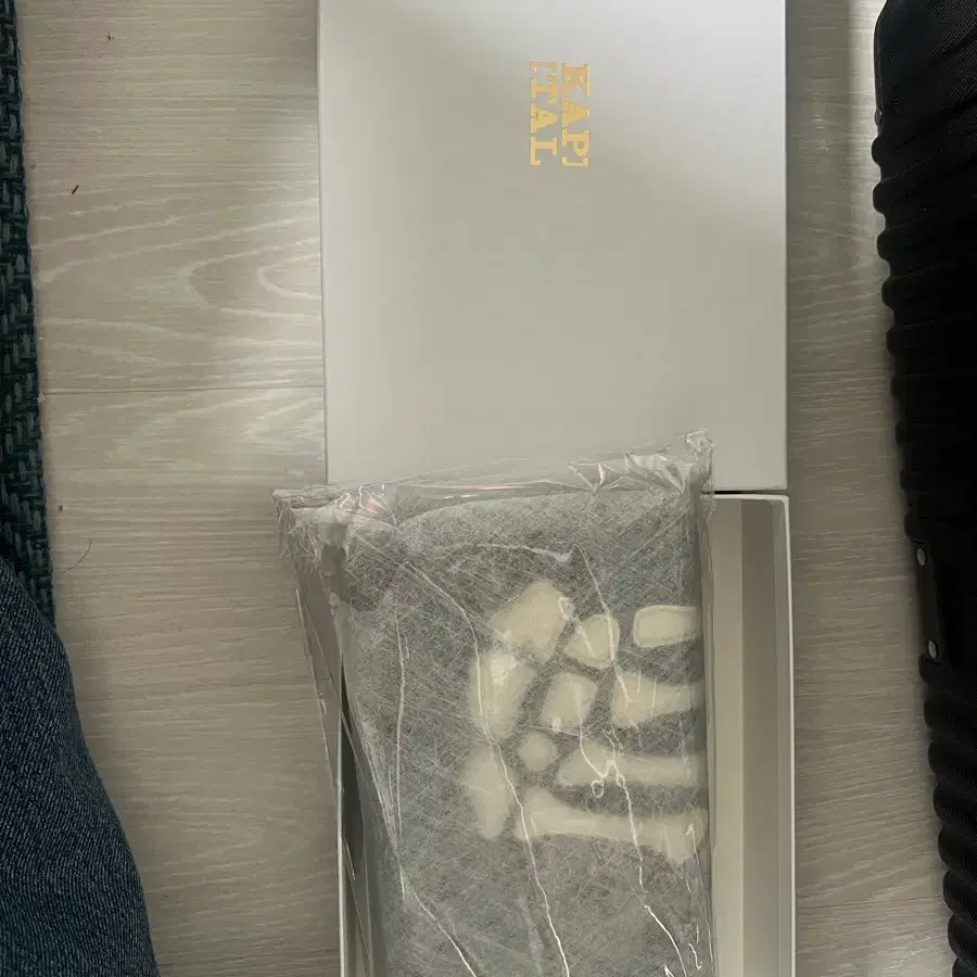 캐피탈 떰즈업 지갑 네이비