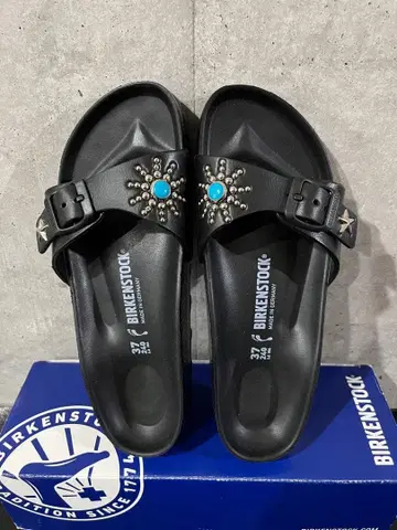 미사용 새상품 박스 포함 BIRKENSTOCK 버켄스탁 스터드 커스텀