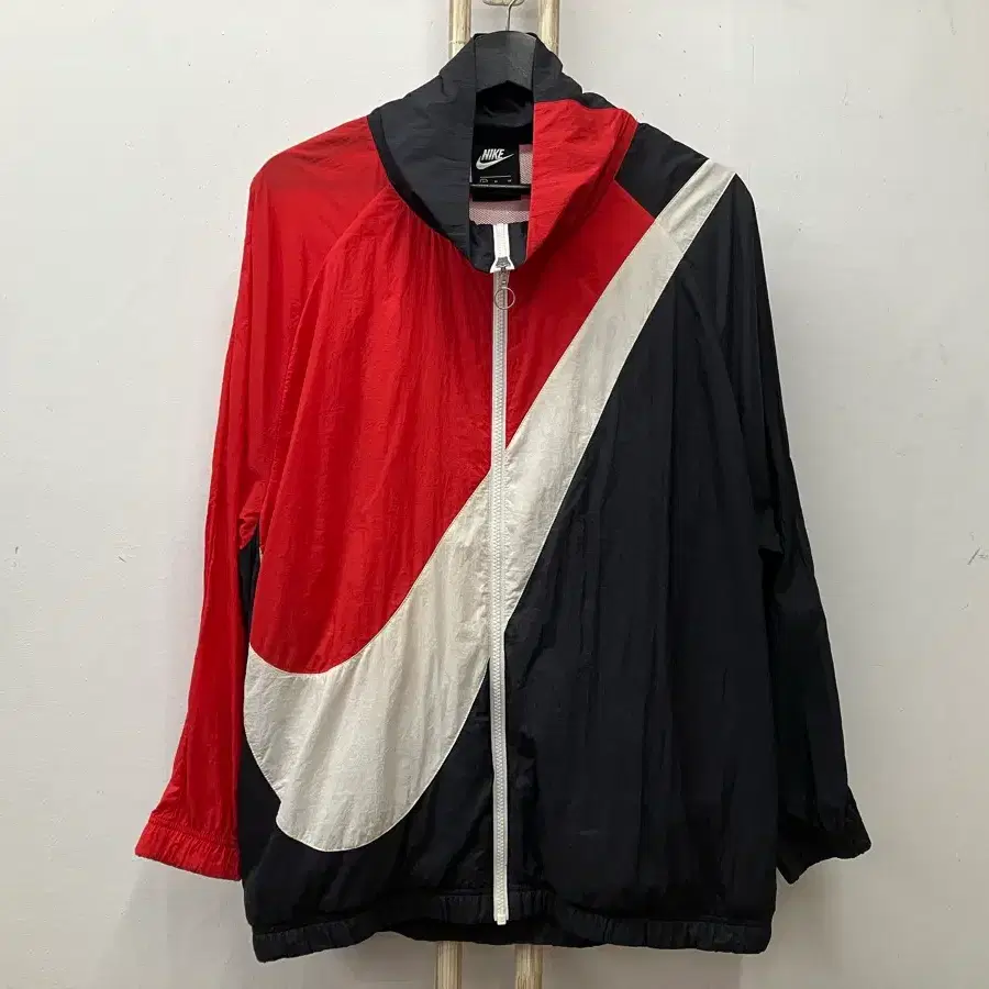나이키(NIKE) 바람막이 M(95)