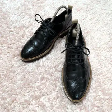 [ 새상품급 ] ecco 윙팁 메달리온 레이스업 가죽 22.5cm