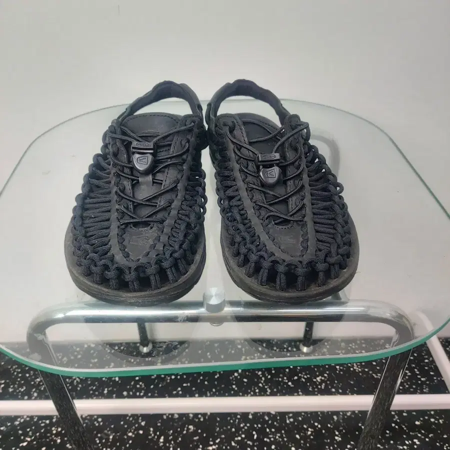 KEEN 킨 유니크 샌들블랙 240mm 6G3