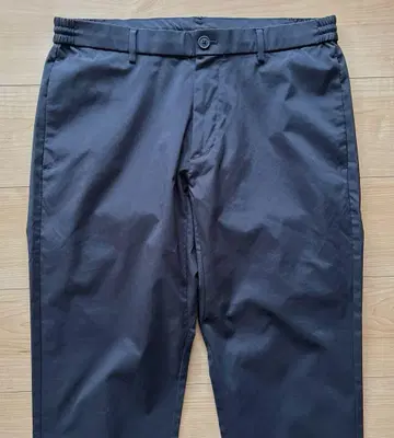 새상품급 UNIQLO x Theory 감동 이지 팬츠 M 블랙. 카키 2개