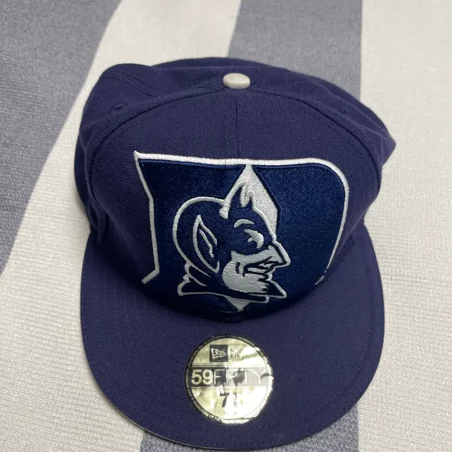 뉴에라 59 FIFTY NCAA 듀크 블루데빌스 모자 네이비