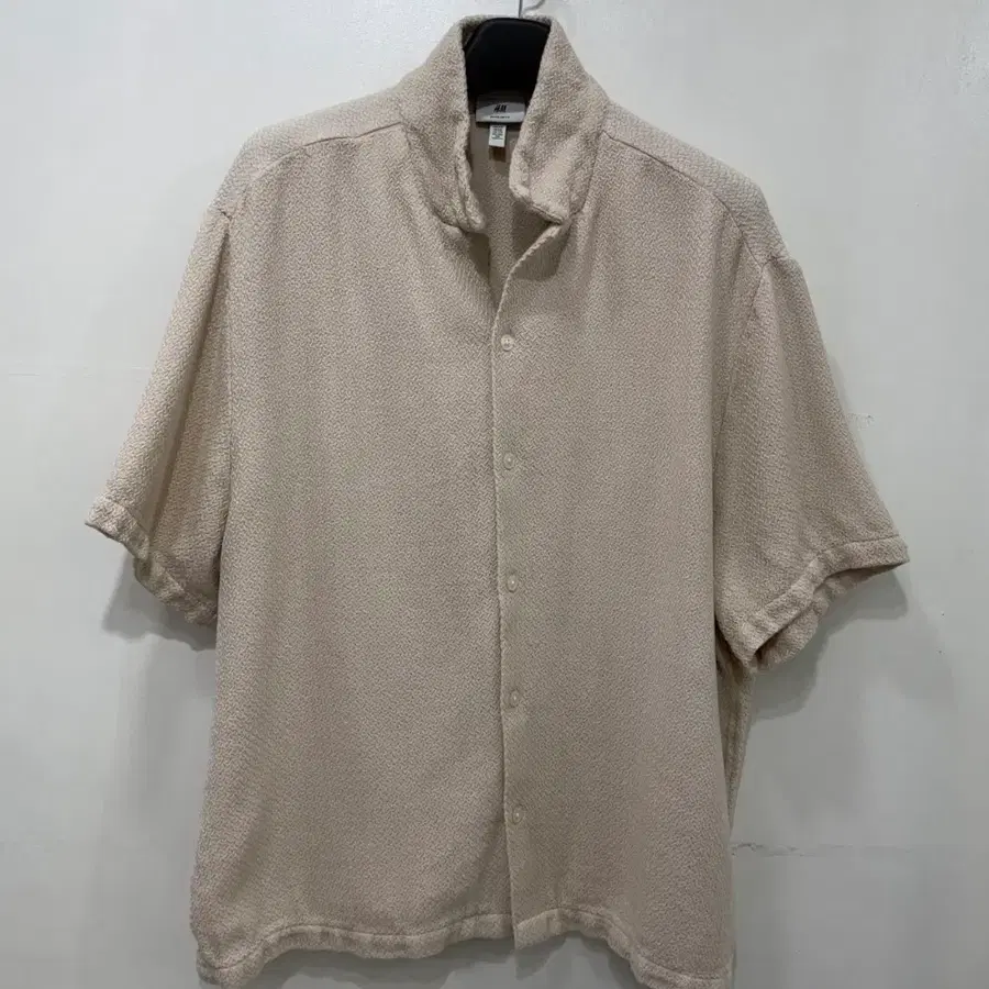 H&M 반팔 셔츠 베이지
