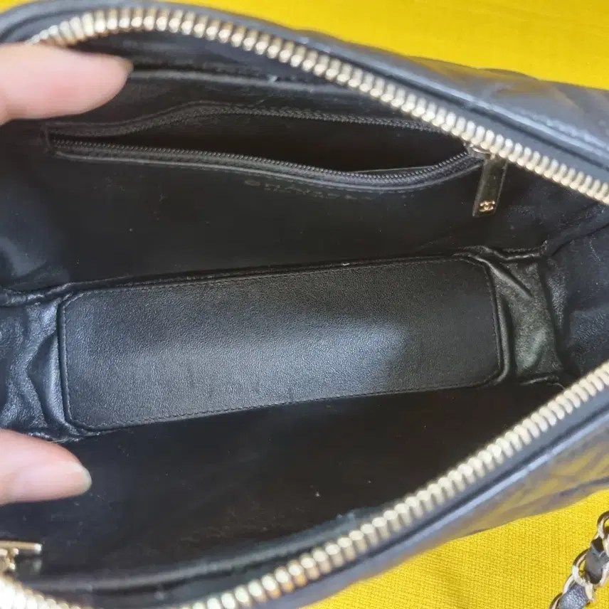 샤넬 램스킨 카메라백 블랙(풀박) 사진 3