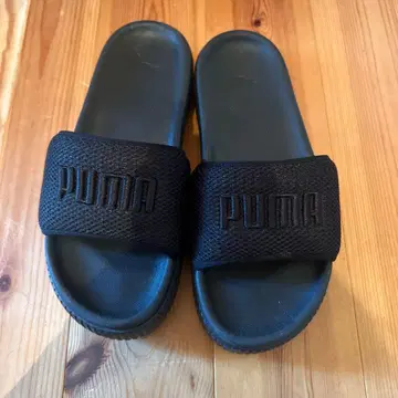 PUMA 샌들