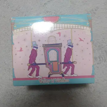 지브리 파크 마녀의 계곡 13인의 마녀단 회전목마 피규어 밴딩 인간 하울