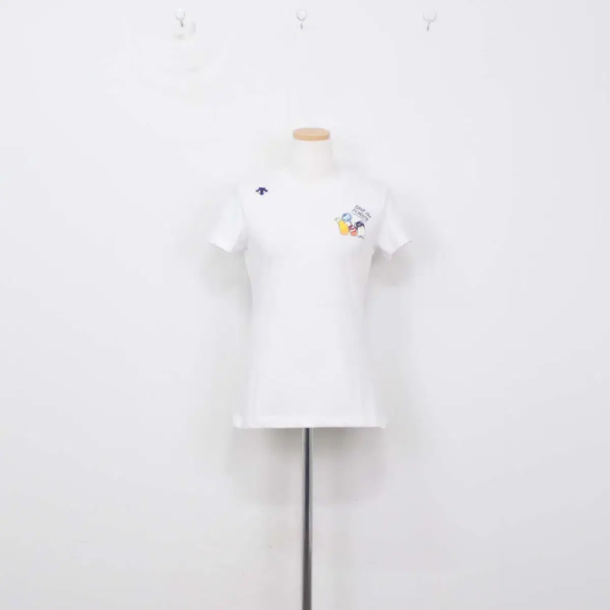 [정품] 데상트 여성 라운드티 운동 레저 S사이즈 정인샵