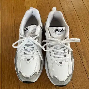 FILA 스니커즈 24cm