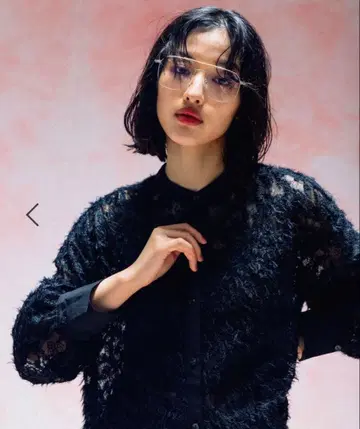 노카라 자수 레이스 셔츠 블랙