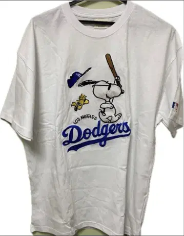 주말 가격 인하 레어 PEANUTS x MLB 콜라보 완판템