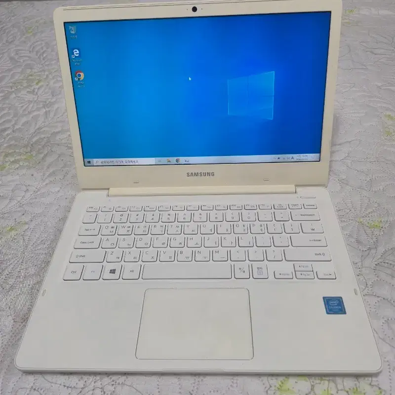 (깔끔,무기스,무결점)삼성 경량노트북 NT500R3W-KD1S 화이트