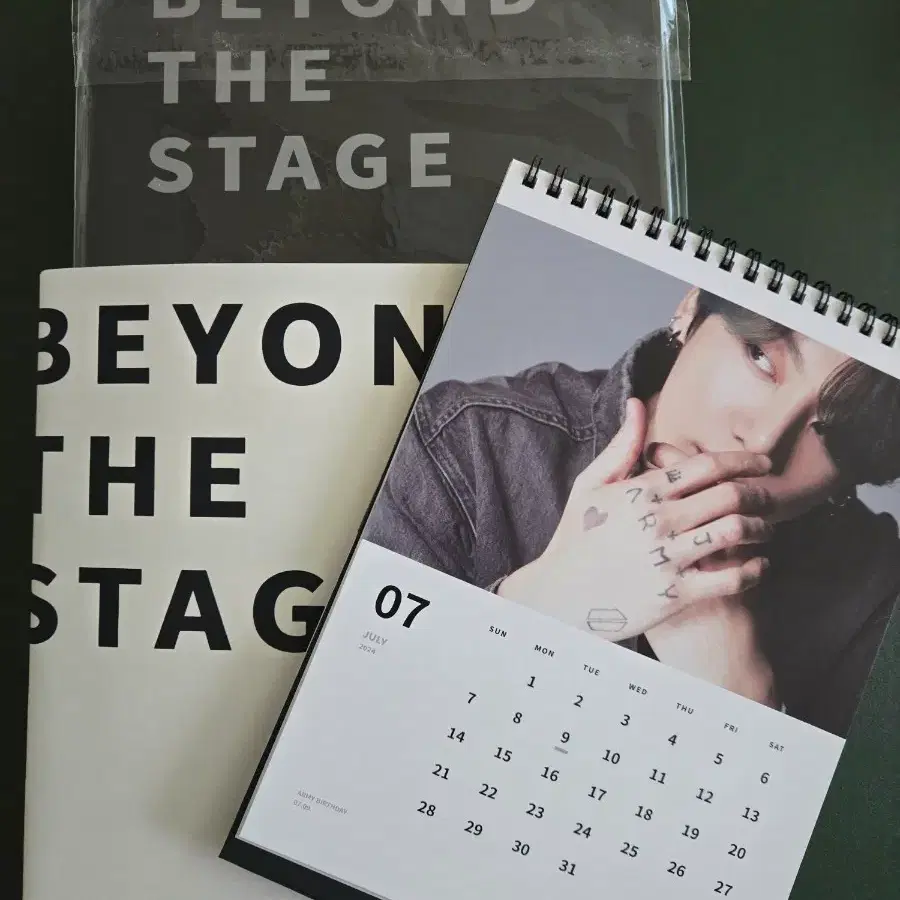 방탄소년단 BEYOND THE STAGE 포토북 캘린더 세트