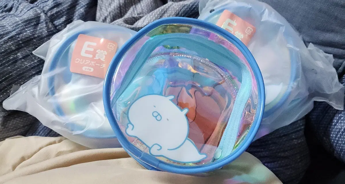 우사마루 쿠지 E상 클리어파우치 오로라블루