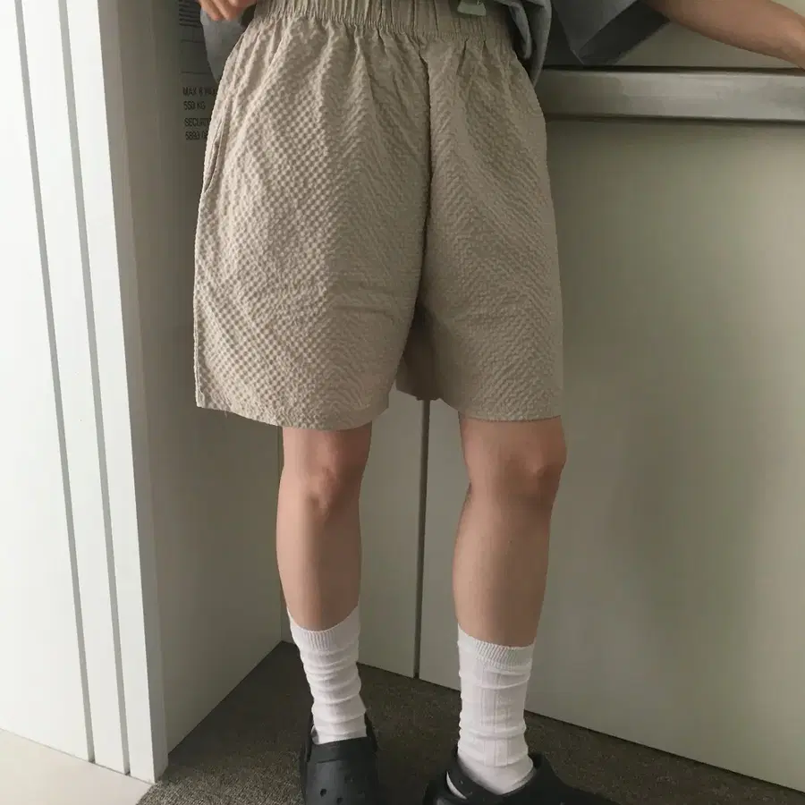 바캉스 엠보 체크 반바지