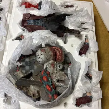 데빌 메이 크라이 5 단테 스태츄